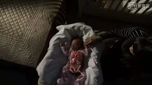 宝宝出生后,身体内的器官必须适应子宫外的生活,这时是非常危险的.