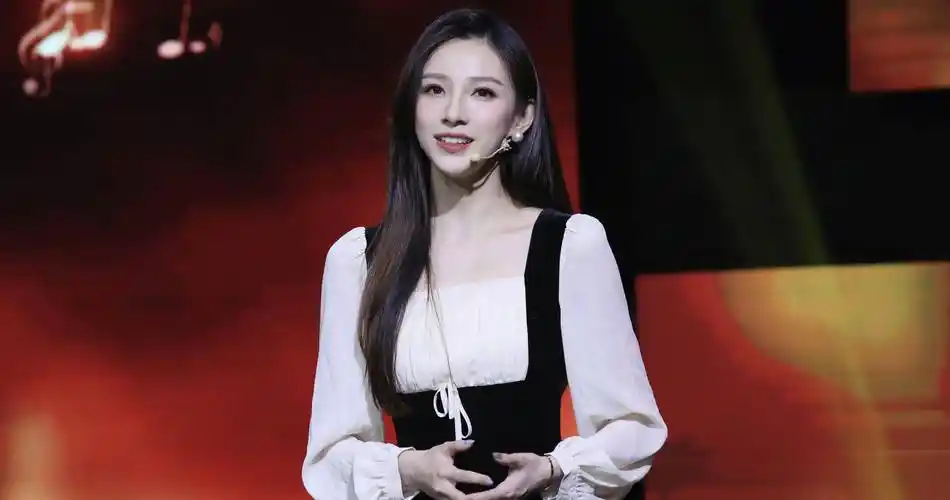 虎年舞台主持人里面出现新面孔,貌若"天仙"的马凡舒不简单_电视_节目