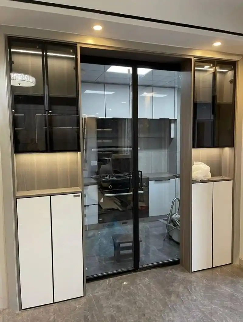 9款厨房门两侧做柜子隔断的装修案例分享