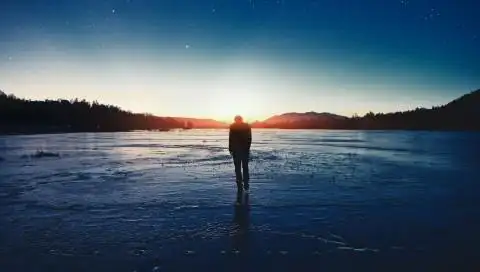 孤独背影 艺术壁纸 艺术图片大全 艺术桌面壁纸大全 免费艺术高清壁纸