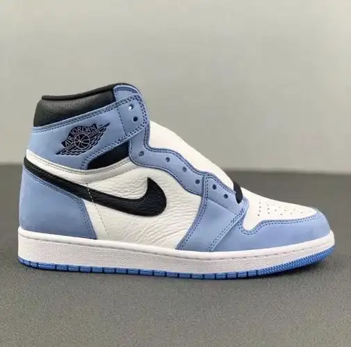 2021年必入鞋款aj1北卡蓝