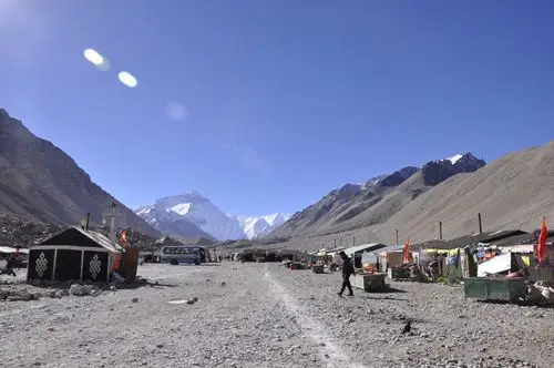 加乌拉曰出辉煌,大本营朝拜珠峰