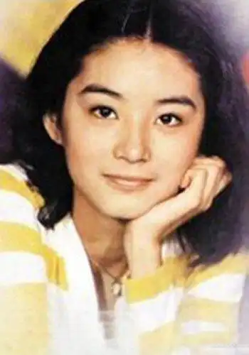 秦汉现任妻子邵乔茵背景大揭秘以死威胁阻止林青霞嫁秦汉