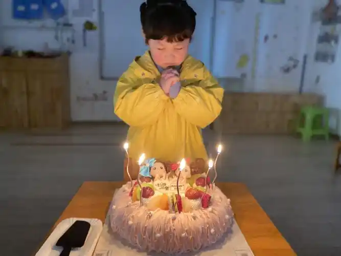 我要开始许愿了, 送上我自己诚挚的生日祝福,情深意重,祝我自己在未来