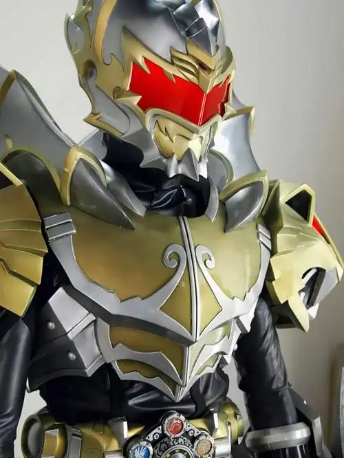 帝皇铠甲进来好好欣赏朕的美色