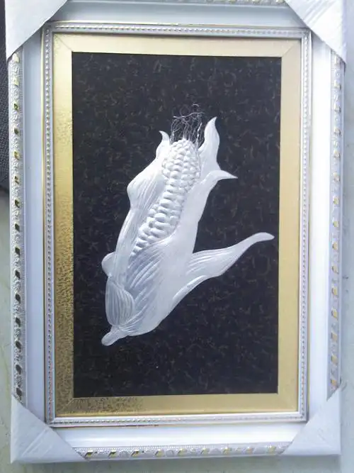 易拉罐画作品《玉米》