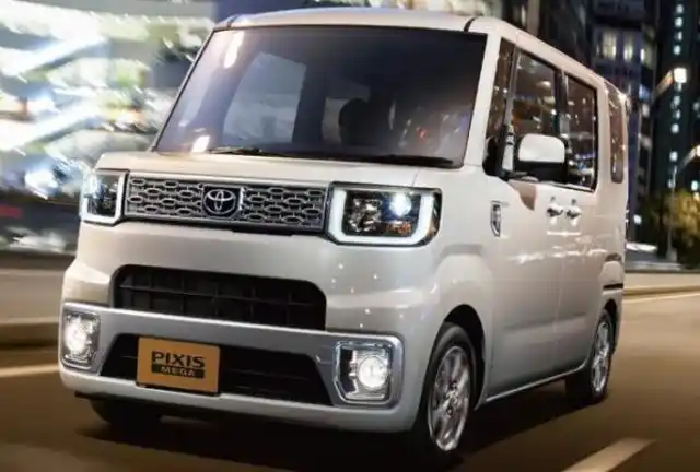 丰田全新面包车亮相,预售6万,侧滑门 1.0t动力比新款吉姆尼给力