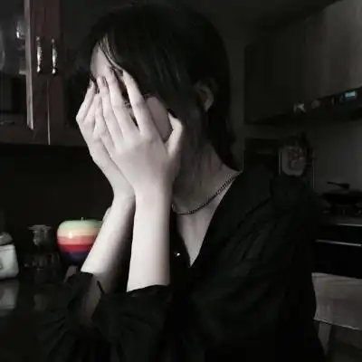 高清女生头像黑白伤感图片清纯女生唯美头像图片大全