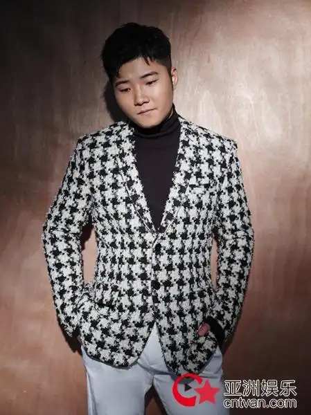 白小白《只是我还爱你》首发 自爆已经写不出太美的爱情