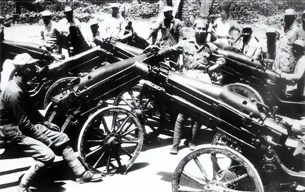 随着这些美械军的装备,中央军确立了对各杂牌军的绝对优势,使得在随后