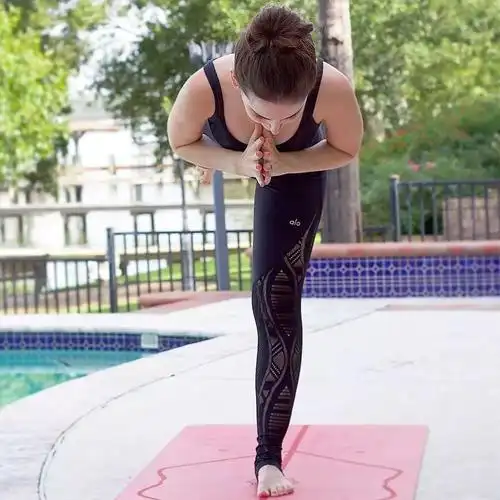 看了张嘉倪的产后保养,终于知道女明星和普通人的差距,神仙自律|瑜伽