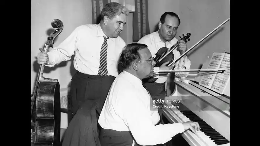 大卫·奥伊斯特拉赫三重奏 门德尔松《d小调第一钢琴三重奏》