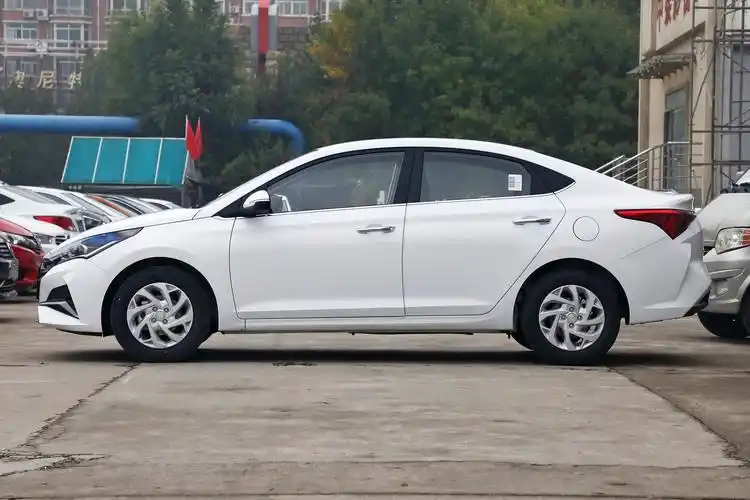 现代verna(被低估的合资小型车) - 四帝国车市