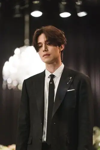 九尾狐传李栋旭剧照腹肌曝光