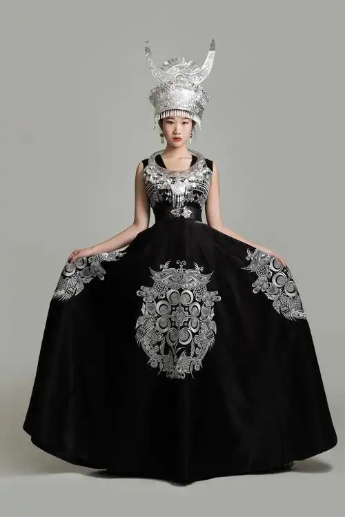 民族风礼服设计