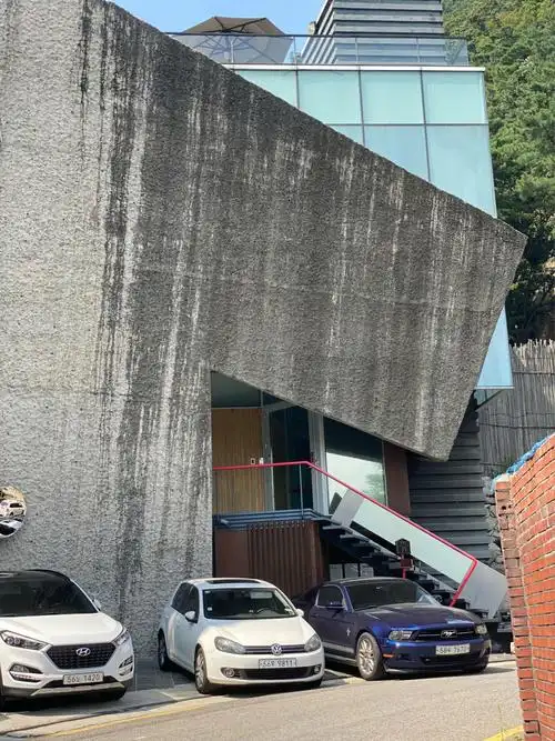 昨天 |91 612385位于富人区 504894不愧是首尔最贵咖啡