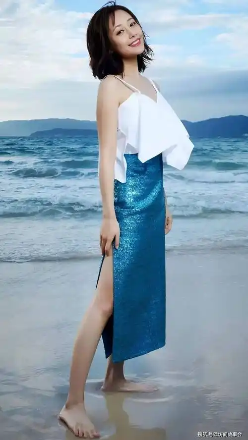 在性感自由的氛围中徘徊,最美的线条,李纯写真大赏_演技_观众_演艺