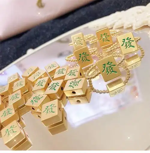 轻奢精致sxzs红中发财麻将戒指女纯金指环时尚黄金食指戒个性18k金珠