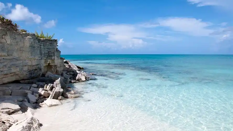 海水沙滩石头天空 640x960 iphone 4/4s 壁纸,图片,背景,照片