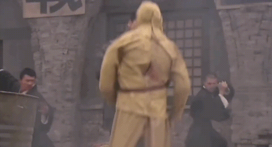 网易首页>网易号>正文申请入驻> 在这部剧中,他创造了"手撕鬼子"破圈