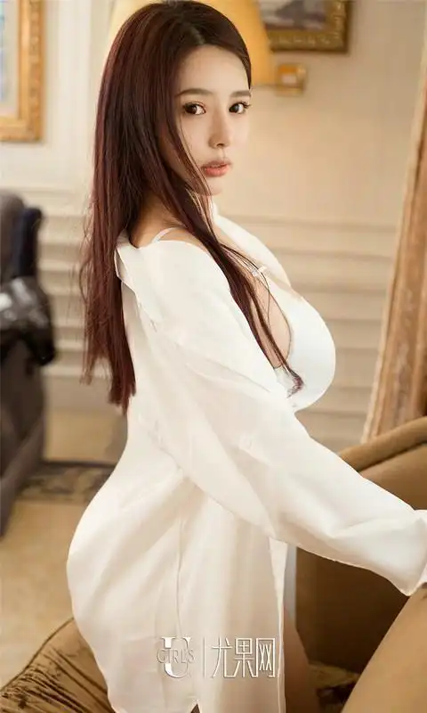 清纯美女尤果网清纯美女若涵蕾丝包臀裙个性写真135热辣美女文章小