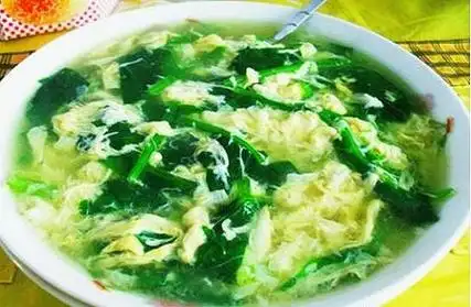 汆蛋花空心菜汤