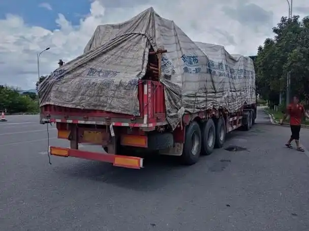 货车险变"祸"车 龙岩高速执法及时"叫停"除险情