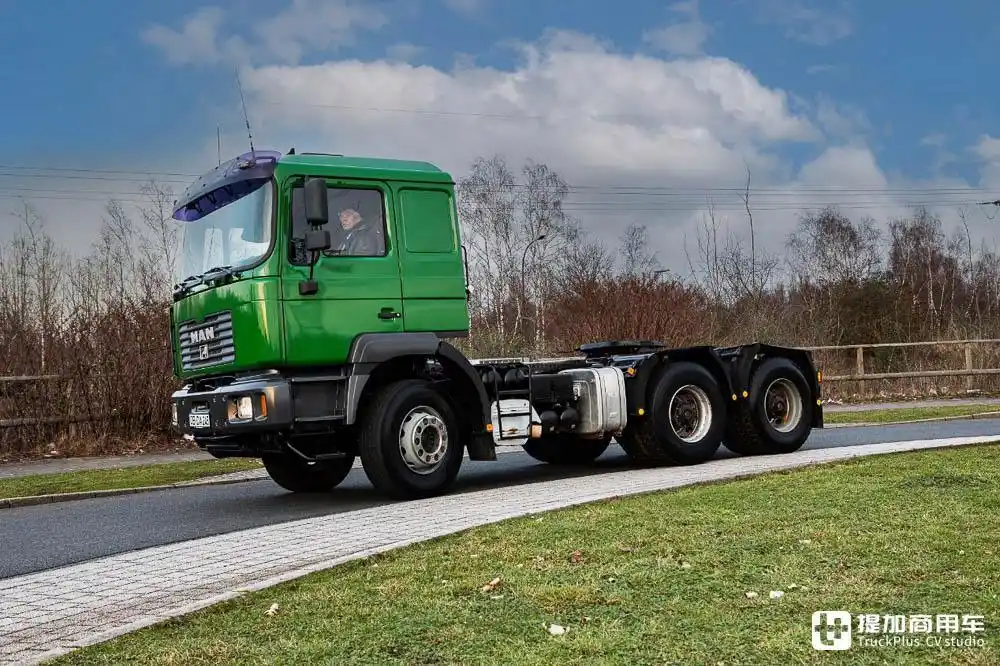 22年车龄的德国曼f2000卡车实拍,看到它,是不是勾起你很多回忆