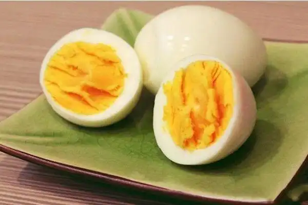 煮熟的鸡蛋壳怎么好剥