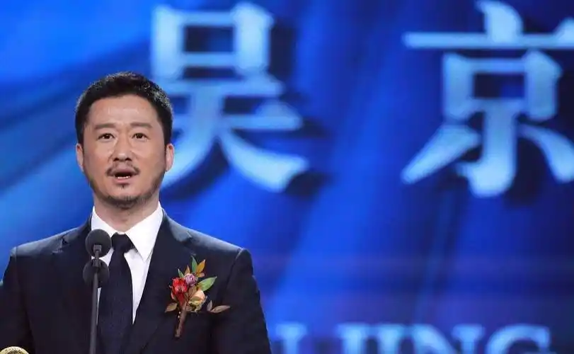 出场不到一分钟,却赚的比吴京多,他才是《战狼2》最大的赢家