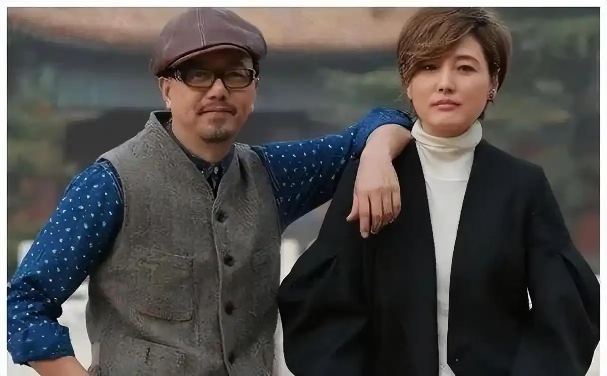 粉红女郎里的男人婆,女神张延,嫁香港丈夫,如今女儿比她还漂亮