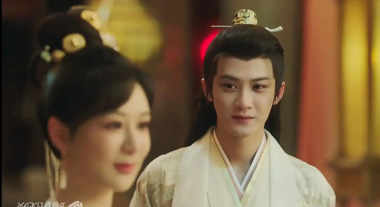 檀健次～相柳看小夭的眼神总是很深情#小夭相柳 #相柳的爱太拿 - 抖音