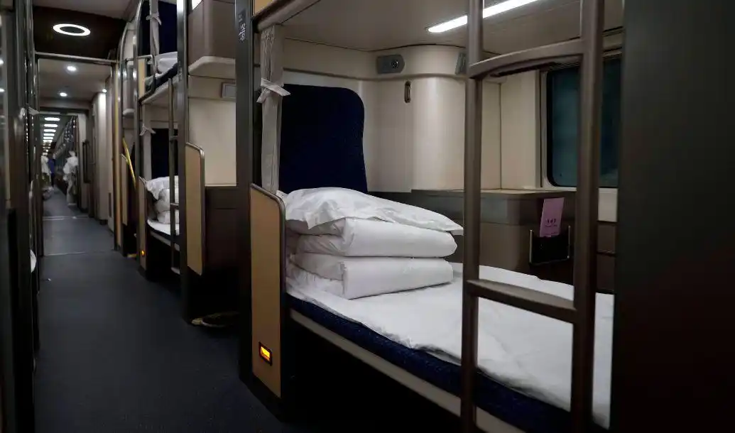 大理动卧来啦躺着去昆明票价290元