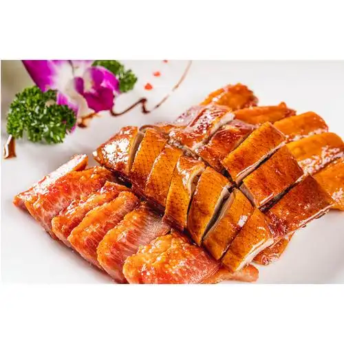 商品详情 - 广式烧鸭1只切好(逢周二下单将隔天发货) - image  0