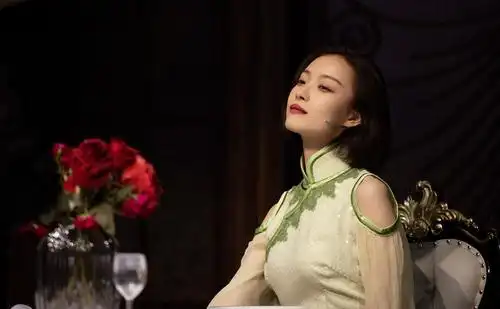 原创再次被倪妮惊艳了穿旗袍演话剧曲线撑得明显又美出圈了