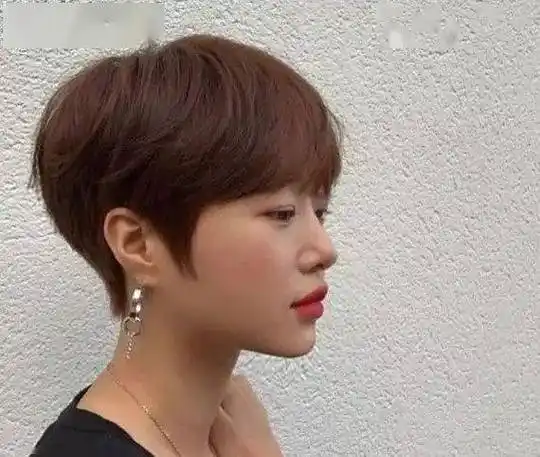 清爽有型的超短发发型推荐, 时尚干练又显气质_刘海_女生_修剪