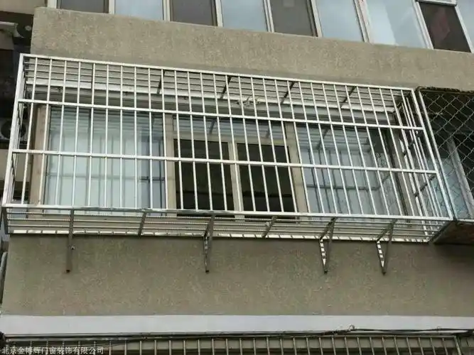 中国到处是防盗窗,国外那么乱,为什么很少安装防盗窗呢?