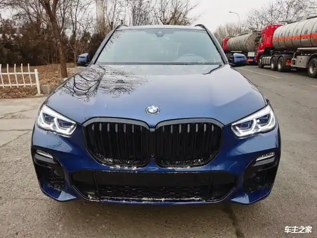 2022款宝马x5现车到港实拍 国六全国上牌现车随时提可分期
