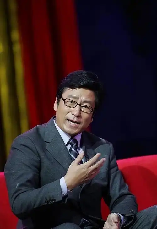 为了把自己的工作做好,他这只"笨鸟"总是提前行动,比别人多花了两倍的