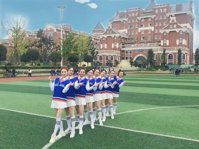 宜宾东辰国际学校小学部第一届家校足球联赛