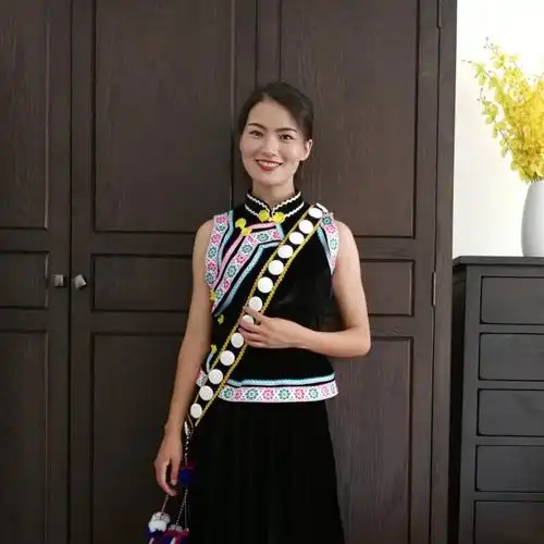 云南怒江傈僳族怒族少数民族套装演出表演舞台成人民族服装