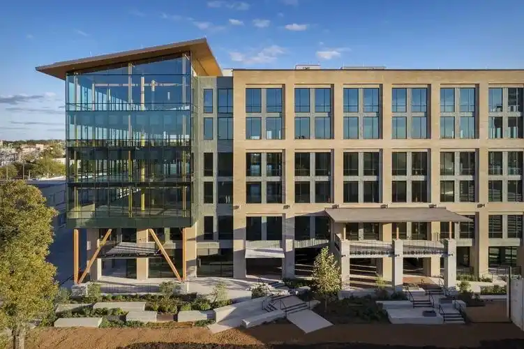 多层办公建筑设计:美国得克萨斯州"the soto"大型木结构办公楼/案例