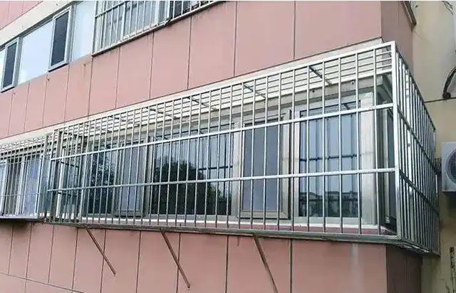 "鸟笼式"的防盗窗,给不了你想要的安全感!