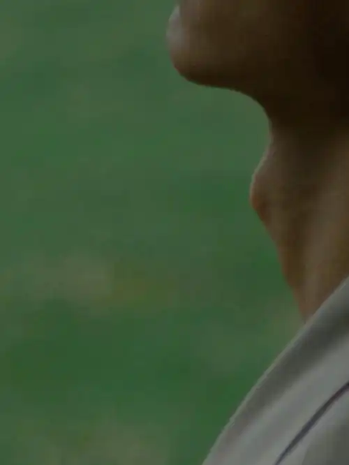 男生写真丨喉结