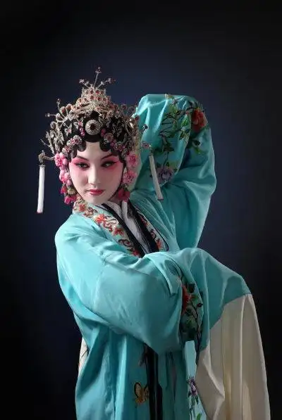 简洁朗诵《青衣》作者:毕飞宇