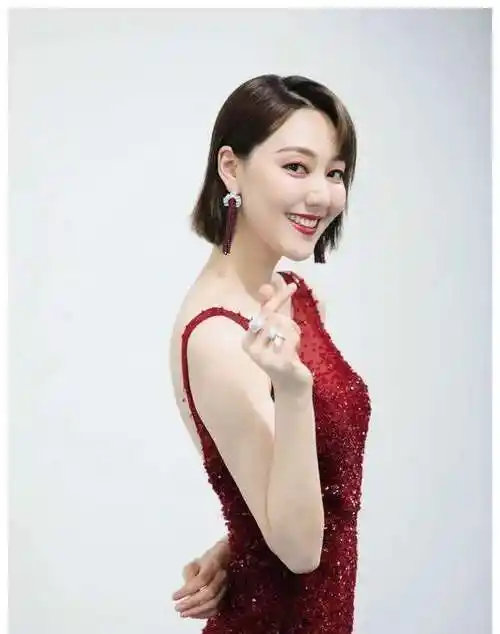 内地女主持人王冠