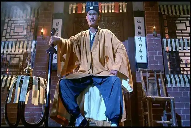 僵尸道长英叔十部经典僵尸片你都看过了向僵尸道长林正英致敬