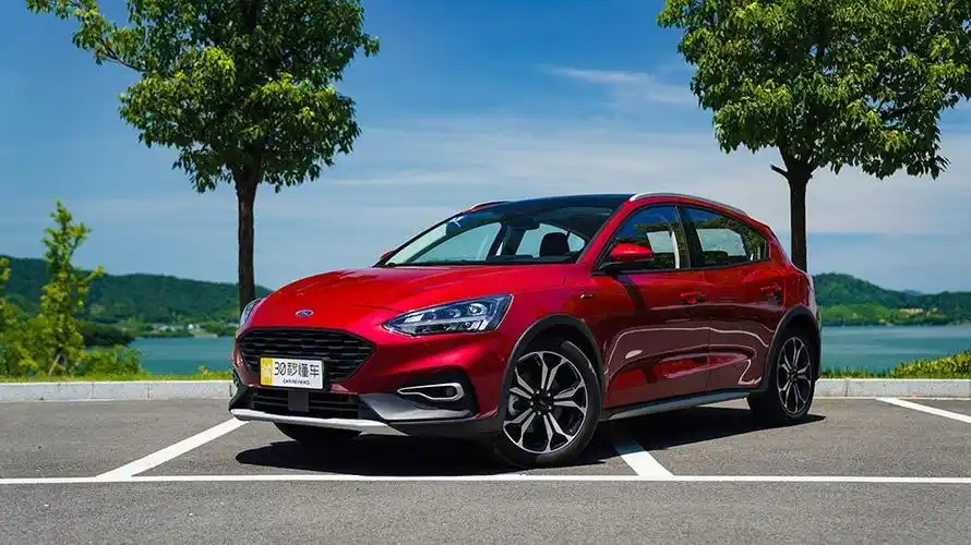 15t8at百公里油耗55l福特福克斯active新车首测