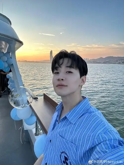 刘宪华自拍好city啊