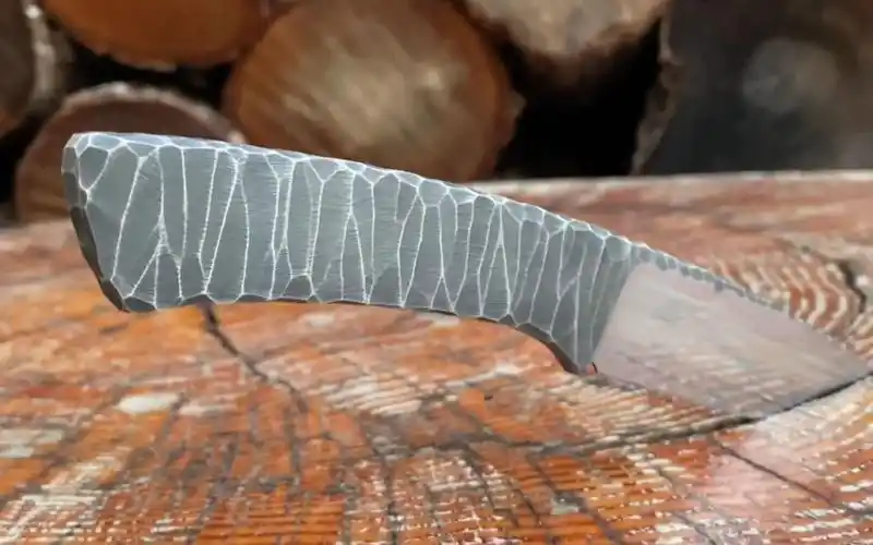 有才大叔自制的一把一体随身小猎刀